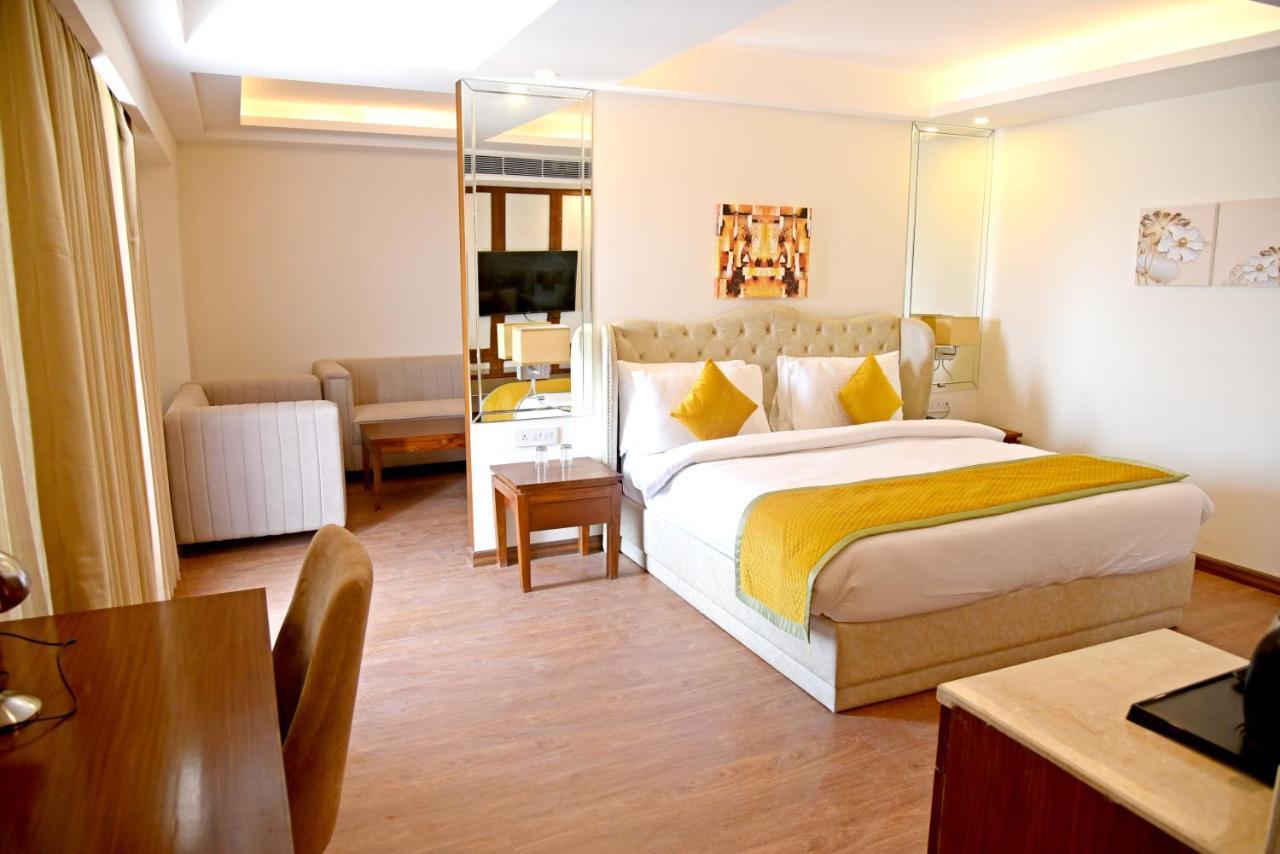 Cygnett Inn Paras Dehradun Exterior foto